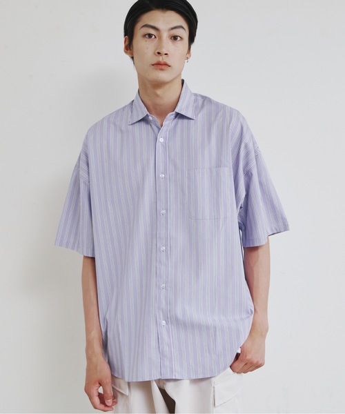 Magine(マージン)の「【SELECT】IR:コットン ブロード オーバー サイズレギュラーカラーシャツS/S(シャツ/ブラウス・メンズ・ブラック/サックスブルー/ホワイト×ブルー/グレイッシュベージュ/ホワイト/グリーン/グリーン系/イエロー/ラベンダー/サックスブルー系・M/L/XL)」の12枚目の写真