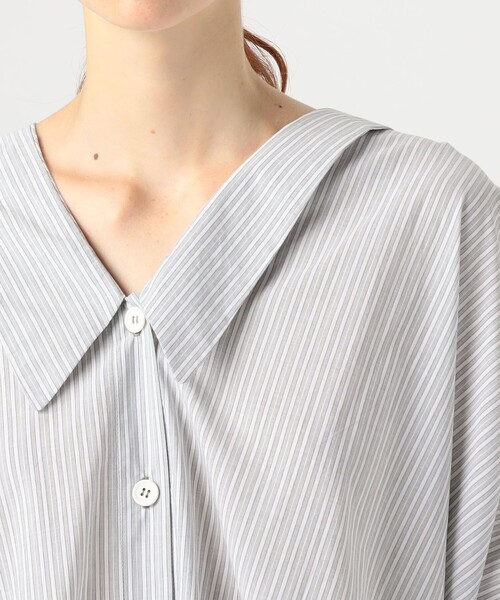 TOMORROWLAND （トゥモローランド）の「STUDIO DE LOSTANGES PLEATED