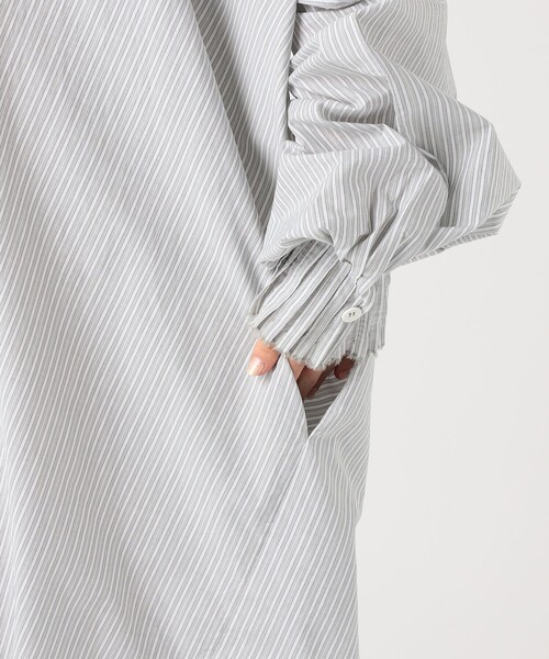 TOMORROWLAND （トゥモローランド）の「STUDIO DE LOSTANGES PLEATED