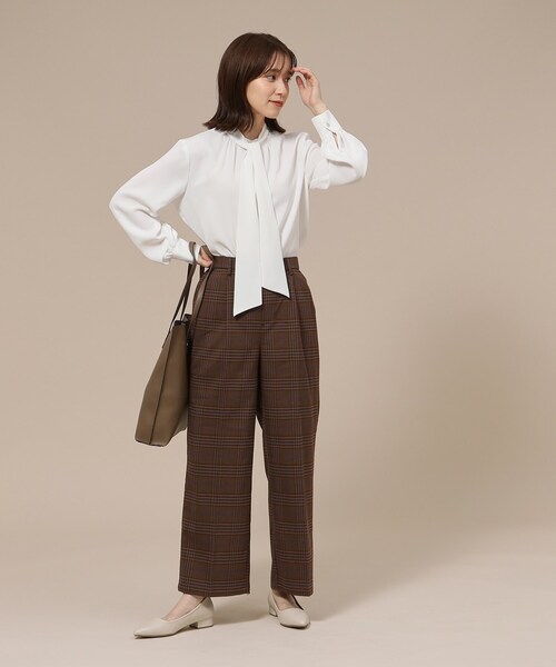 DRESKIP（ドレスキップ）の「◆【イージーケア/２WAY】ボウタイブラウス（シャツ/ブラウス・レディース・ブラック/ライトグレー/ベージュ系その他3/オフホワイト・02/04/03）」の5枚目の写真