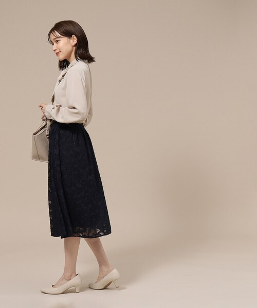 DRESKIP（ドレスキップ）の「◆【イージーケア/２WAY】ボウタイブラウス（シャツ/ブラウス・レディース・ブラック/ライトグレー/ベージュ系その他3/オフホワイト・02/04/03）」の12枚目の写真