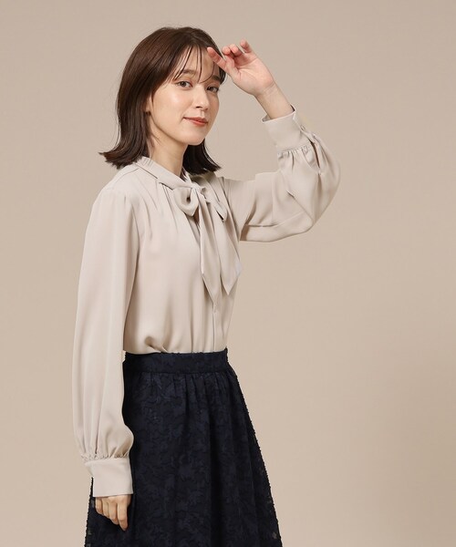 DRESKIP（ドレスキップ）の「◆【イージーケア/２WAY】ボウタイブラウス（シャツ/ブラウス・レディース・ブラック/ライトグレー/ベージュ系その他3/オフホワイト・02/04/03）」の15枚目の写真