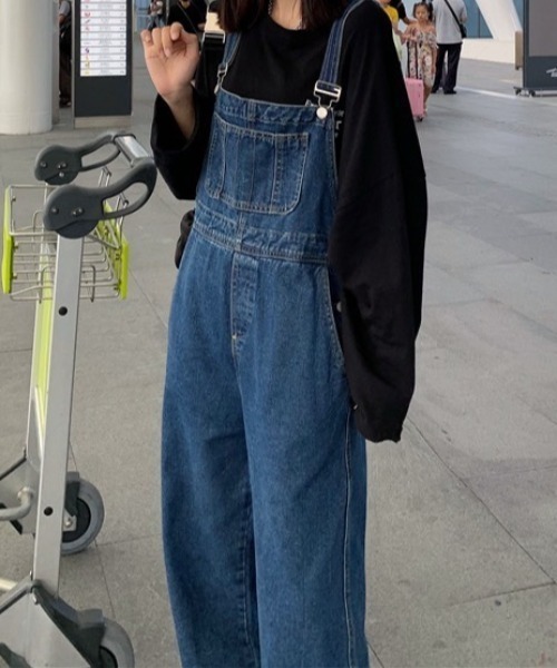 wears(ウェアーズ)の「ルーズシルエットデニムオーバーオール(サロペット/オーバーオール・レディース・ライトブルー/ブルー・FREE)」の17枚目の写真