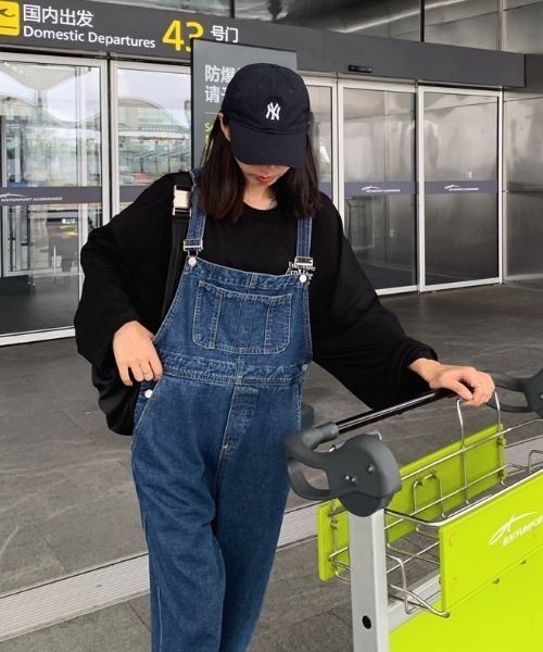 wears(ウェアーズ)の「ルーズシルエットデニムオーバーオール(サロペット/オーバーオール・レディース・ライトブルー/ブルー・FREE)」の16枚目の写真