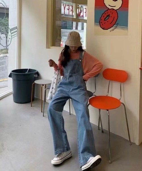 wears(ウェアーズ)の「ルーズシルエットデニムオーバーオール(サロペット/オーバーオール・レディース・ライトブルー/ブルー・FREE)」の7枚目の写真
