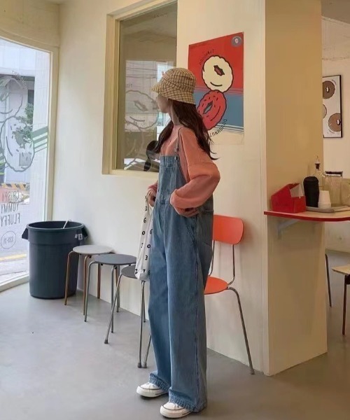 wears(ウェアーズ)の「ルーズシルエットデニムオーバーオール(サロペット/オーバーオール・レディース・ライトブルー/ブルー・FREE)」の8枚目の写真