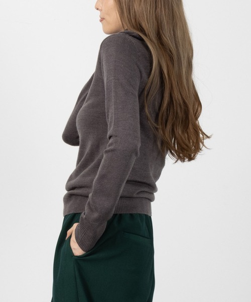 NAVY(ネイビー)の「NAVY 洗えるニット カシミヤタッチ タートルネック(ニット/セーター・レディース・ブラック/オフホワイト/チャコールグレー/グレー・M/L)」の6枚目の写真
