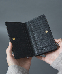 ブラック本革二つ折り財布アルフレッドバニスター新品定価22000円検コーチ ブラック本革二つ折り財布アルフレッドバニスター新品定価22000