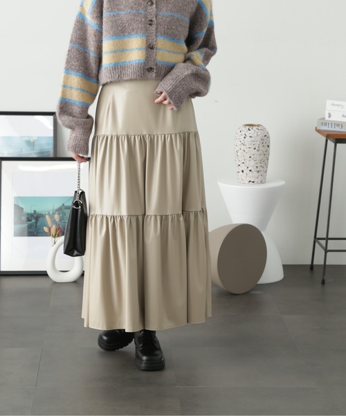 FREE'S MART(フリーズマート)の「◆【低身長サイズ/Sシリーズ】合皮ティアードスカート(スカート・レディース・ベージュ/ブラック・SMALL/X-SMALL/MEDIUM)」の4枚目の写真