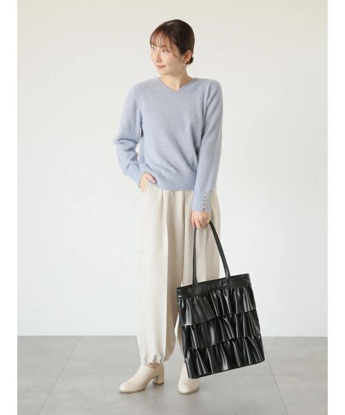 Te chichi TERRASSE（テチチテラス）の「ティアードフリルトートバッグ（ハンドバッグ・レディース・オフホワイト/ブラック・F）」の4枚目の写真