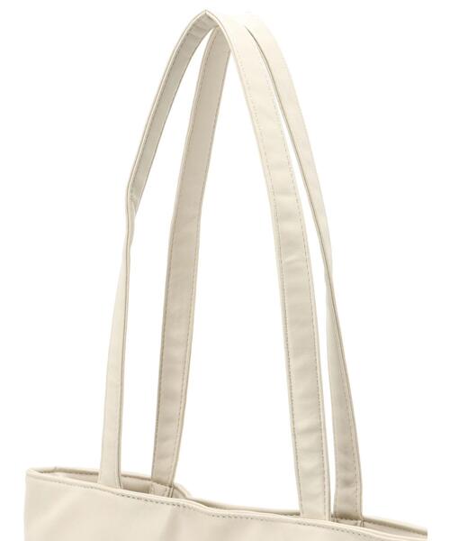 Te chichi TERRASSE（テチチテラス）の「ティアードフリルトートバッグ（ハンドバッグ・レディース・オフホワイト/ブラック・F）」の9枚目の写真