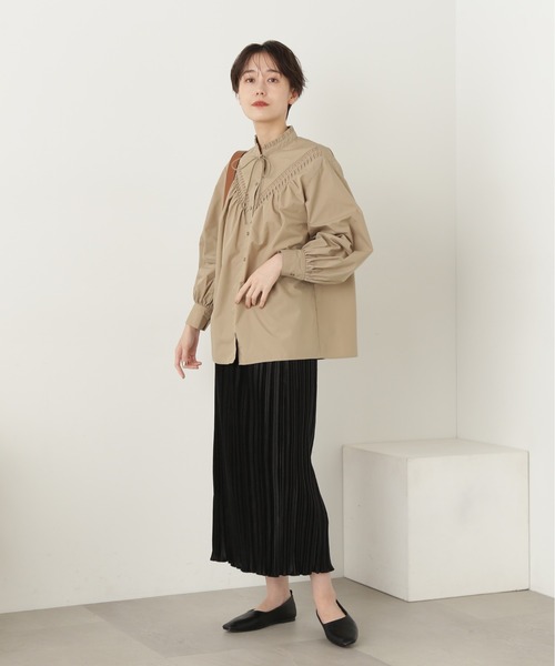 N.（N. Natural Beauty Basic）（エヌエヌナチュラルビューティーベーシック）の「◆フリルネックピンタックブラウス（シャツ/ブラウス・レディース・ブルー/オフホワイト/ベージュ/ストライプ・MEDIUM）」の18枚目の写真