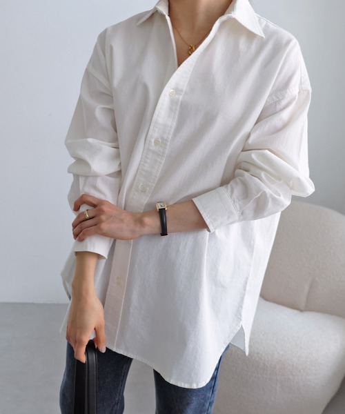 evernavy(エバーネイビー)の「コットンオックス風シャツ(シャツ/ブラウス・レディース・ホワイト/ネイビー/ブラック・M)」の1枚目の写真