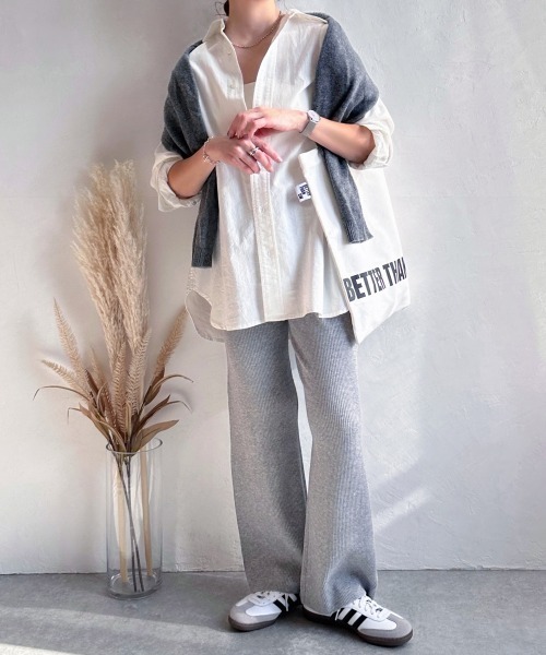 evernavy(エバーネイビー)の「コットンオックス風シャツ(シャツ/ブラウス・レディース・ホワイト/ネイビー/ブラック・M)」の15枚目の写真