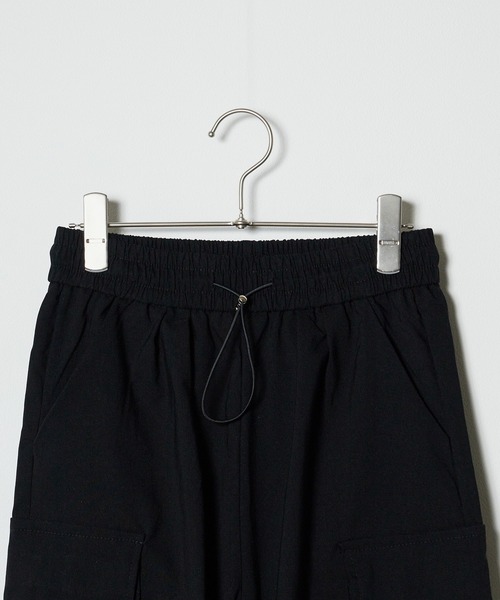 ROOPTOKYO(ループトウキョウ)の「▲Wide Cargo Pants / ワイドカーゴパンツ(カーゴパンツ・レディース・チャコール/カーキ/ブラック/ホワイト・FREE)」の9枚目の写真