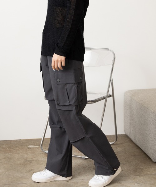 ROOPTOKYO(ループトウキョウ)の「▲Wide Cargo Pants / ワイドカーゴパンツ(カーゴパンツ・レディース・チャコール/カーキ/ブラック/ホワイト・FREE)」の13枚目の写真