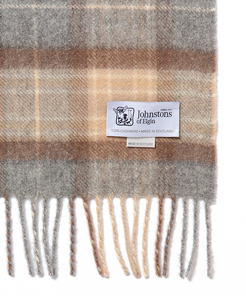 Johnstons of Elgin（ジョンストンズオブエルガン）の「Johnstons / カシミヤ ビッグチェック（マフラー・メンズ・ベージュ系その他/ネイビー/オレンジ系その他・ONE SIZE）」の5枚目の写真