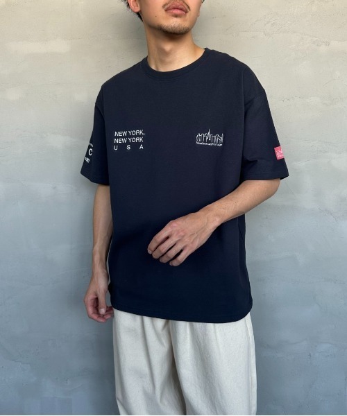 Manhattan Portage（マンハッタンポーテージ）の「[MANHATTAN PORTAGE/マンハッタンポーテージ] 別注 ロゴ刺繍ショートスリーブTシャツ（Tシャツ/カットソー・レディース・ホワイト/ネイビー/サックスブルー・S/M/L/XL）」の12枚目の写真