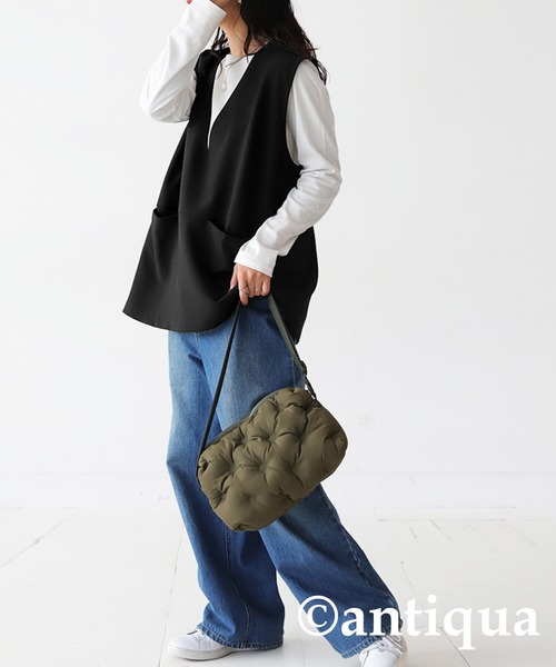 antiqua(アンティカ)の「Vネックベスト(ベスト・レディース・ブラック・FREE)」の3枚目の写真