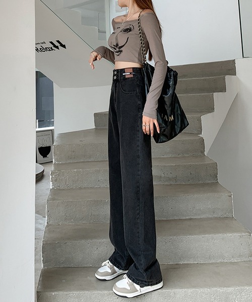 SHEPP(シープ)の「★春新色販売開始★【累計販売本数1万本! / お気に入り数4万人突破!】ダブルボタンでスタイルアップ♪ ダブルボタン パッチデザイン ハイウエスト ワイドストレートデニム(デニムパンツ・レディース・ブラック/サックスブルー/ブルー/ブルー系その他/ブラック系その他/アイボリー・S/M/L)」の7枚目の写真