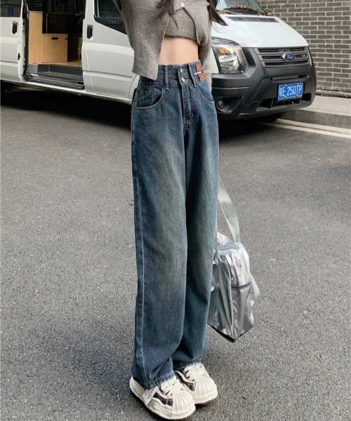 SHEPP(シープ)の「★春新色販売開始★【累計販売本数1万本! / お気に入り数4万人突破!】ダブルボタンでスタイルアップ♪ ダブルボタン パッチデザイン ハイウエスト ワイドストレートデニム(デニムパンツ・レディース・ブラック/サックスブルー/ブルー/ブルー系その他/ブラック系その他/アイボリー・S/M/L)」の21枚目の写真