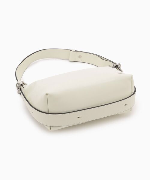 Calvin Klein（カルバン・クライン）の「チェーンパーツ ショルダー