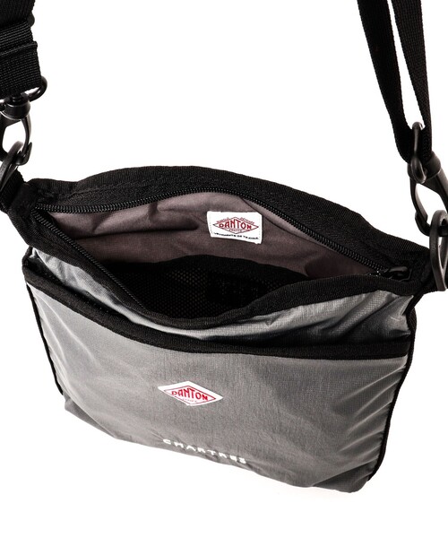 DANTON（ダントン）の「【DANTON/ダントン】CHARTRES ミニサコッシュ（ショルダーバッグ・メンズ・グレー/ブラック/グレイッシュベージュ・FREE）」の10枚目の写真