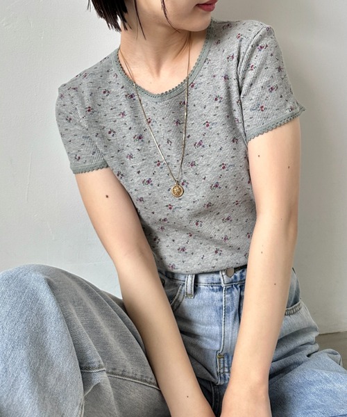 CLEA(クレア)の「フラワー柄サーマル半袖トップス(Tシャツ/カットソー・レディース・ホワイト/グレー/ブラック・FREE)」の3枚目の写真