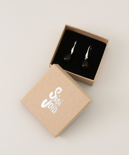Sisi Joia(シシジョイア)の「SISI JOIA / シシジョイア GOTA midi earrings:ピアス(ピアス(両耳用)・レディース・ブラック/ホワイト・FREE)」の7枚目の写真