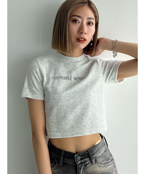 EMODA(エモダ)の「エンブロイダリーパイルトップ(Tシャツ/カットソー・レディース・グリーン/ブルー/グレー/ブラック・FREE)」の5枚目の写真