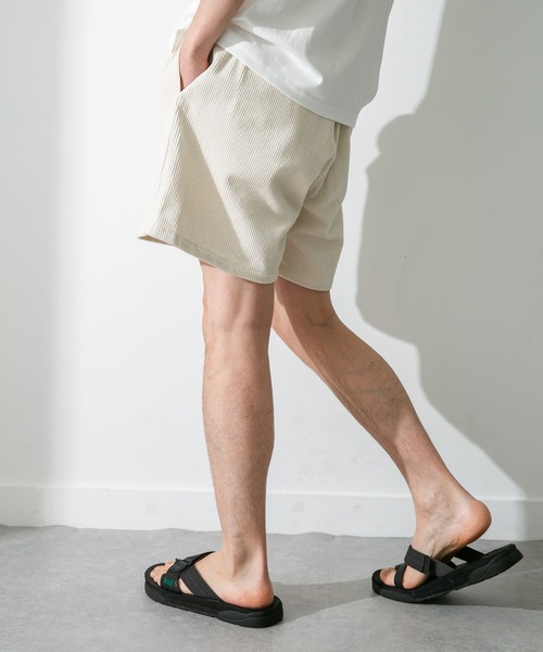 URBAN RESEARCH Sonny Label（アーバンリサーチサニーレーベル）の「コーデュロイイージーバギーショートパンツ（その他パンツ・メンズ・パープル/グリーン系その他/オフホワイト/ブラック/オレンジ・LARGE/MEDIUM）」の7枚目の写真