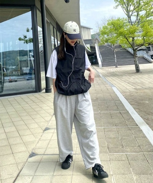 ISOOK（アイスー）の「スウェットワイドパンツ(kiharu select) / スウェットパンツ ワイドパンツ ルーズパンツ（スウェットパンツ・レディース・グレー/ブラック・FREE）」の11枚目の写真