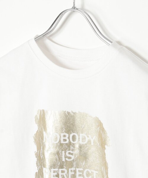 VENCEEXCHANGE(ヴァンスエクスチェンジ)の「ロゴ箔プリントコンパクトTシャツ(Tシャツ/カットソー・レディース・ゴールド/ブラック/シルバー・FREE)」の8枚目の写真