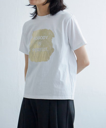 ロゴ箔プリントコンパクトTシャツ