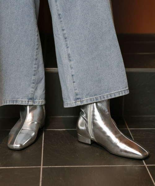 select MOCA(セレクトモカ)の「スクエアトゥローヒールブーツ(ブーツ・レディース・ブラック/シルバー/ブラック系その他・SMALL/MEDIUM/LARGE/X-LARGE)」の4枚目の写真