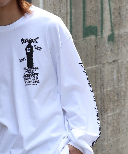 SEQUENZ(シークエンズ)の「【SEQUENZ/シークエンズ】O.G COLLAGE PUFF PT L/S TEE / フォトコラージュ パフ プリント 長袖 Tシャツ(Tシャツ/カットソー・メンズ・ブラック/ホワイト/オレンジ/ネイビー・S/M/L/LL)」の6枚目の写真