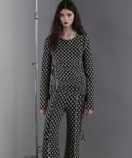 tシャツ (CREOLME)シャーリングフラワートップス レディース CREOLME（クレオルム）の「(CREOLME)シャーリングフラワー