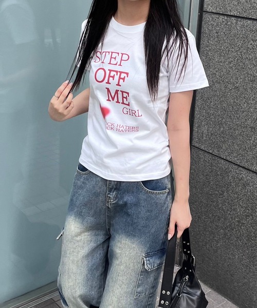 fiere(フィエール)の「ショート丈ハートモチーフデザイン半袖Tシャツ(Tシャツ/カットソー・レディース・ホワイト・X-SMALL)」の3枚目の写真