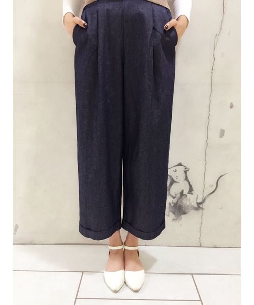 Chico（チコ）の「【who's who Chico】　スラックスイージーパンツ（スラックス・レディース・その他18/ベージュ/ネイビー・FREE）」の2枚目の写真