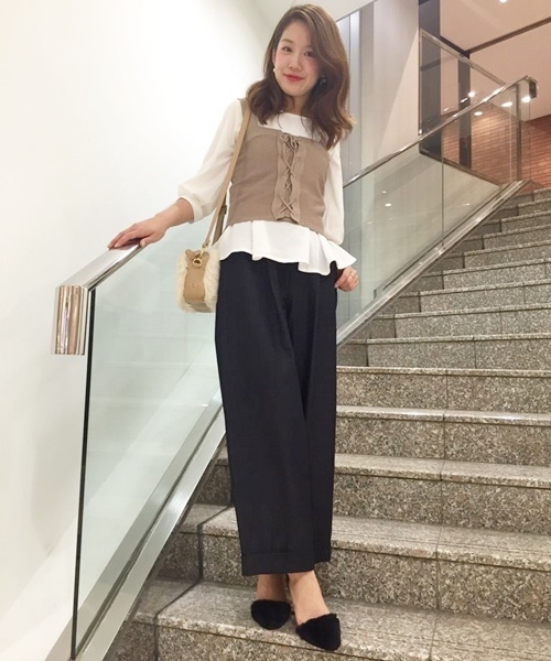 Chico（チコ）の「【who's who Chico】　スラックスイージーパンツ（スラックス・レディース・その他18/ベージュ/ネイビー・FREE）」の6枚目の写真