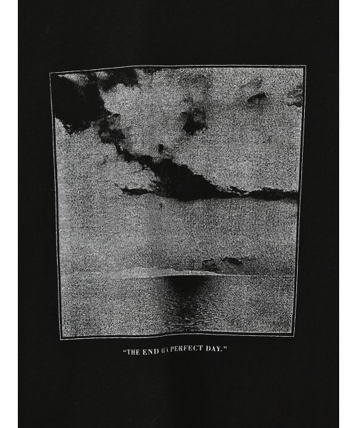 Reurie'(レウリィ)の「グラフィックプリントT/graphic print T 半袖 クルーネック フォトプリント 前面プリント モノクロ 大人カジュアル シンプル ベーシック ストリート 韓国 白 ホワイト 黒 ブラック(Tシャツ/カットソー・レディース・ブラック/ホワイト・FREE)」の19枚目の写真