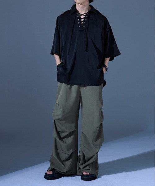 Ellno Loset(エルノロゼット)の「レースアップスキッパードレープシャツ(シャツ/ブラウス・メンズ・ブラック/ブルーグレー・LARGE/SMALL/MEDIUM)」の11枚目の写真