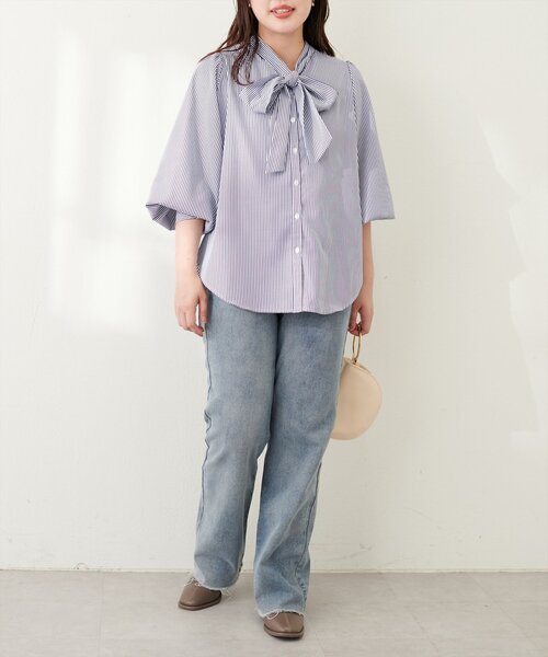 natural couture(ナチュラルクチュール)の「【ako】シャーリングカフスBIGボータイブラウス(シャツ/ブラウス・レディース・ベージュ/ネイビー/その他1/その他2/オフホワイト・FREE)」の8枚目の写真
