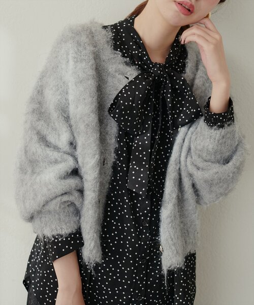 natural couture(ナチュラルクチュール)の「【ako】シャーリングカフスBIGボータイブラウス(シャツ/ブラウス・レディース・ベージュ/ネイビー/その他1/その他2/オフホワイト・FREE)」の13枚目の写真