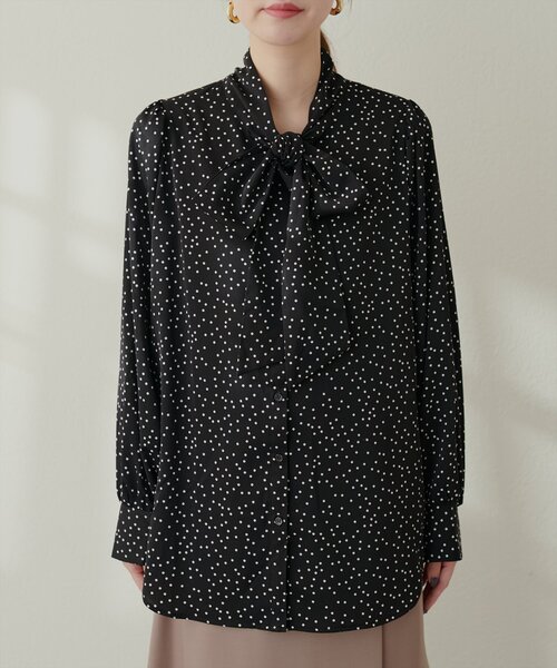 natural couture(ナチュラルクチュール)の「【ako】シャーリングカフスBIGボータイブラウス(シャツ/ブラウス・レディース・ベージュ/ネイビー/その他1/その他2/オフホワイト・FREE)」の16枚目の写真