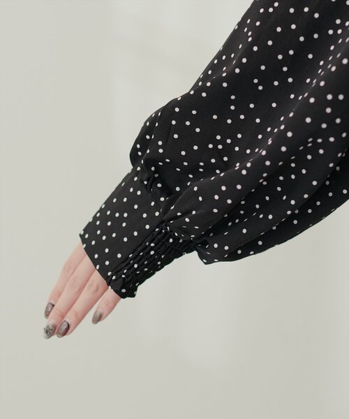 natural couture(ナチュラルクチュール)の「【ako】シャーリングカフスBIGボータイブラウス(シャツ/ブラウス・レディース・ベージュ/ネイビー/その他1/その他2/オフホワイト・FREE)」の20枚目の写真