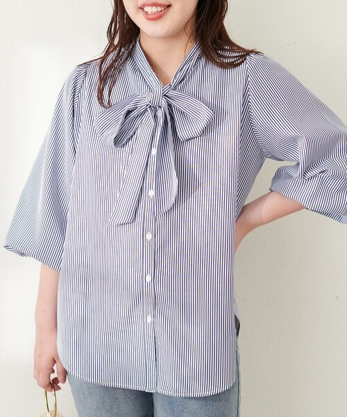 natural couture(ナチュラルクチュール)の「【ako】シャーリングカフスBIGボータイブラウス(シャツ/ブラウス・レディース・ベージュ/ネイビー/その他1/その他2/オフホワイト・FREE)」の4枚目の写真