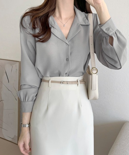 ECLIN（エクラン）の「開襟ボリュウーム袖シャツブラウス（シャツ/ブラウス・レディース・グレー/ブルー/ホワイト/ネイビー・M/L/XL）」の2枚目の写真