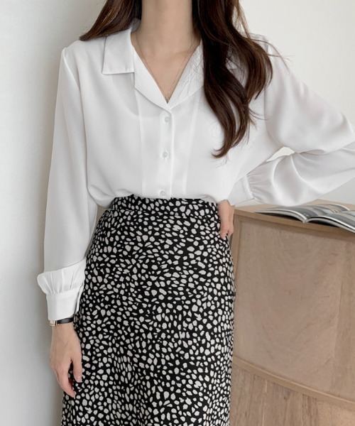 ECLIN（エクラン）の「開襟ボリュウーム袖シャツブラウス（シャツ/ブラウス・レディース・グレー/ブルー/ホワイト/ネイビー・M/L/XL）」の5枚目の写真