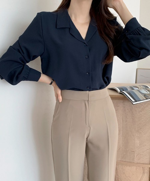 ECLIN（エクラン）の「開襟ボリュウーム袖シャツブラウス（シャツ/ブラウス・レディース・グレー/ブルー/ホワイト/ネイビー・M/L/XL）」の6枚目の写真